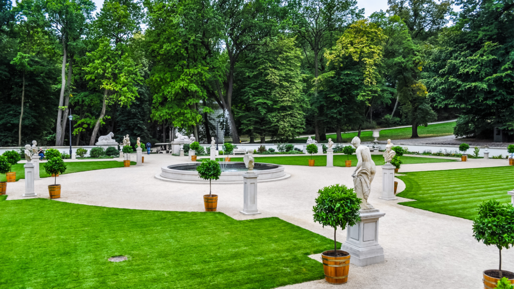 Maintaining public parks displays civic sense