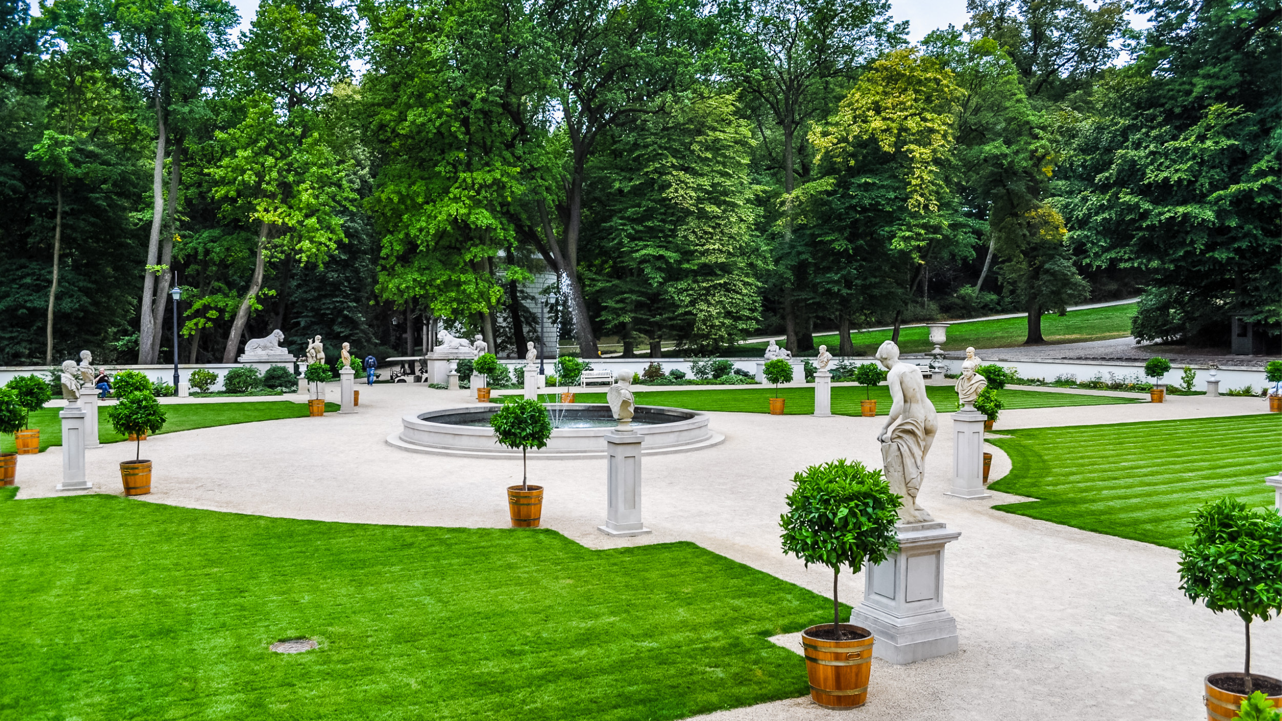 Maintaining public parks displays civic sense